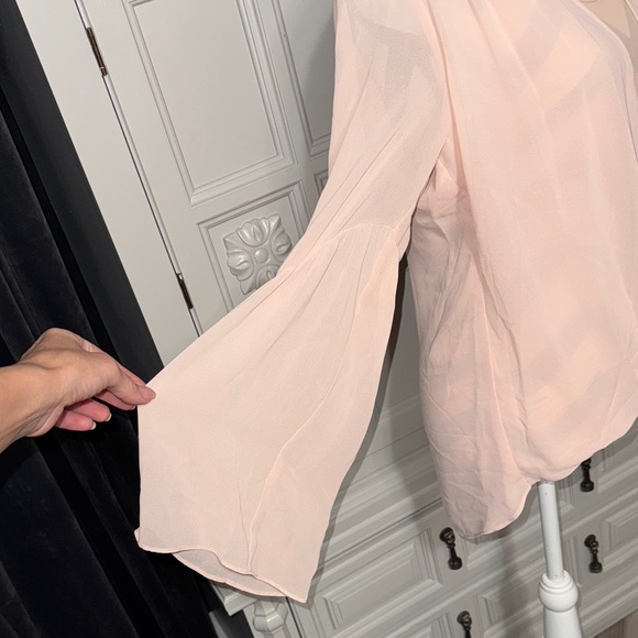 Elegant Pale Pink Sheer Women's Blouse from Laundry by Shelli Segal Size 6 - Picture 6 of 11